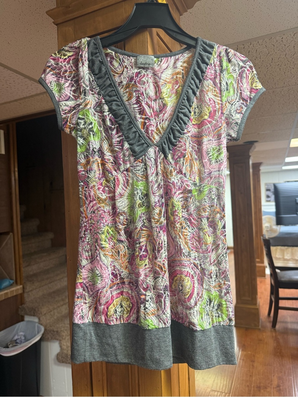 Daytrip Pink Floral V-Neck Short Sleeve Top with Gray Trim